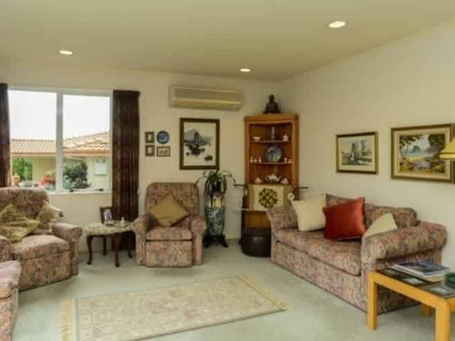 1/35 Busby Hill, Havelock North