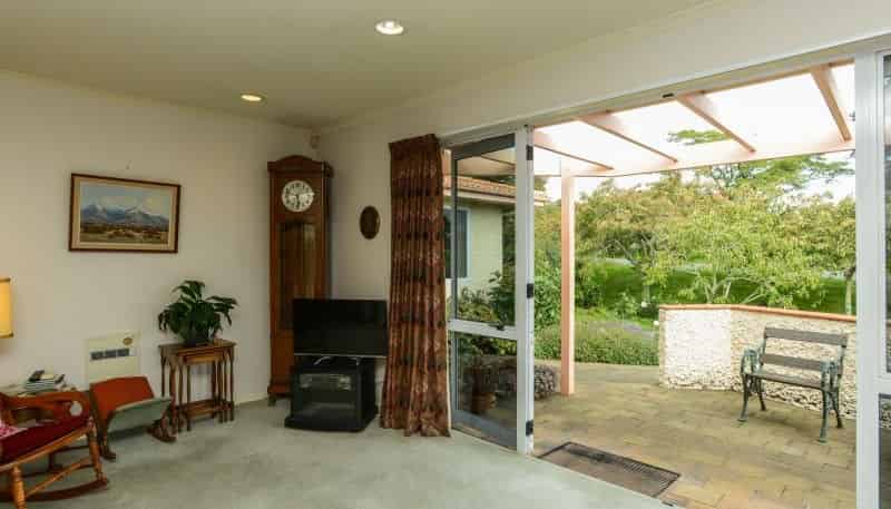 1/35 Busby Hill, Havelock North