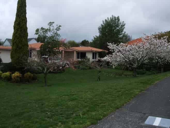 1/35 Busby Hill, Havelock North