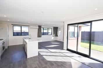 B/206 Bluff Highway, Kew