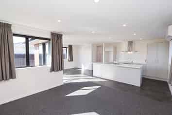 B/206 Bluff Highway, Kew