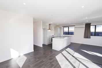 B/206 Bluff Highway, Kew