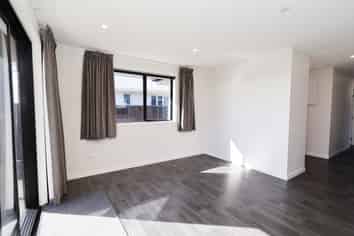 B/206 Bluff Highway, Kew