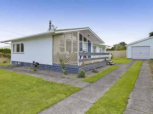 27 Egmont Street, Kaponga
