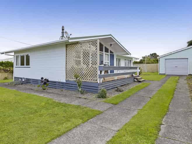 27 Egmont Street, Kaponga