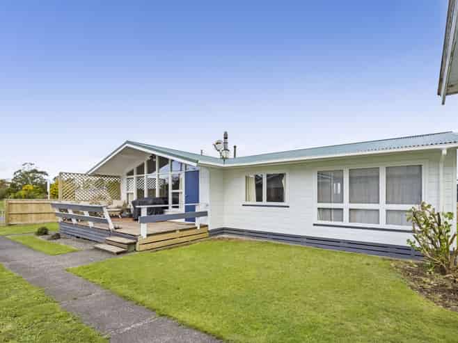 27 Egmont Street, Kaponga