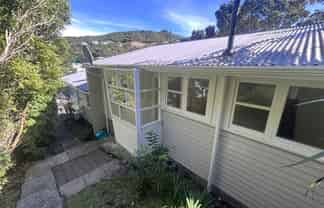 A/4 Chaucer Way, Karori