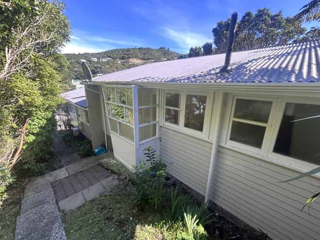 A/4 Chaucer Way, Karori