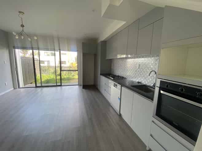 8 Pasla Close, Papakura