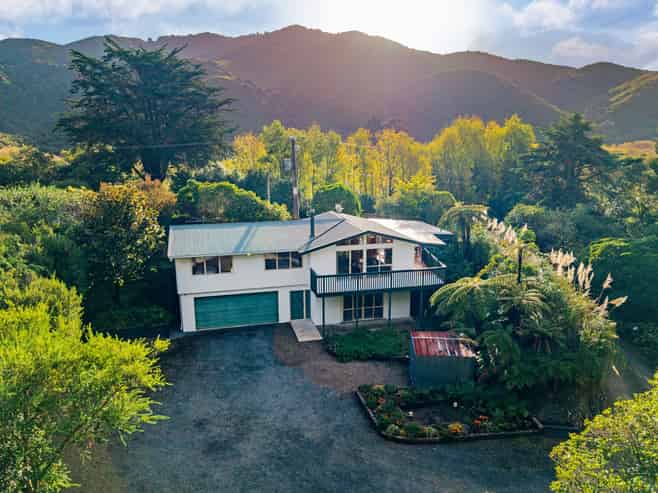 201 Coast Road, Wainuiomata