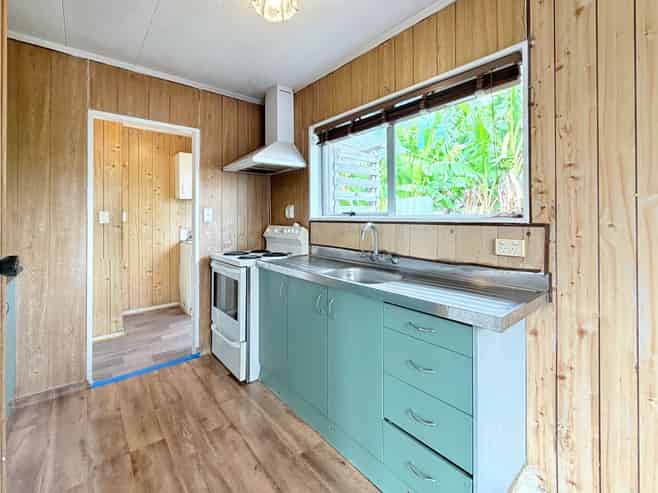 3/9 Robertson Road, Favona