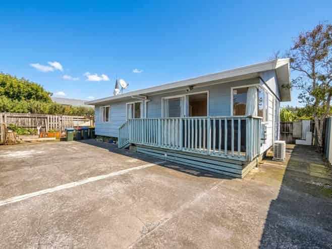 3/9 Robertson Road, Favona