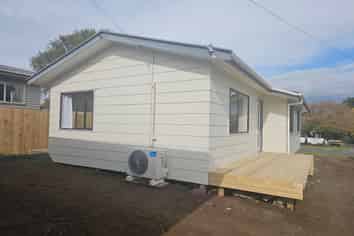 16B Waterview Road West, Takanini