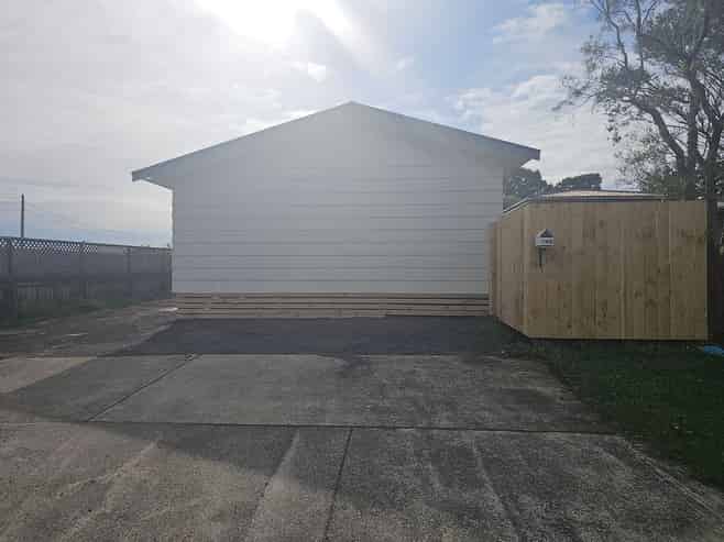 16B Waterview Road West, Takanini