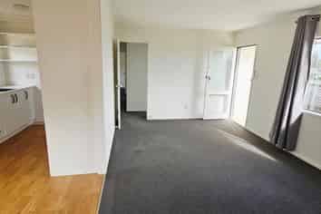 16B Waterview Road West, Takanini