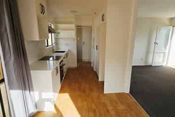 16B Waterview Road West, Takanini