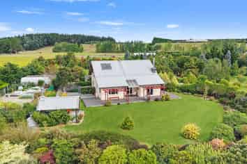 9 Hayfield Terrace, Cust