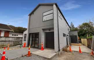 B/137 Whites Line East, Waiwhetu