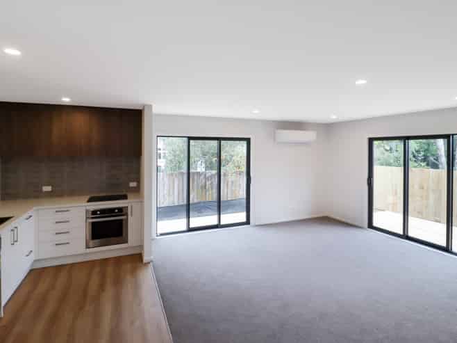 C/137 Whites Line East, Waiwhetu