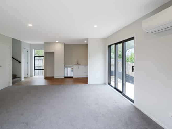 C/137 Whites Line East, Waiwhetu