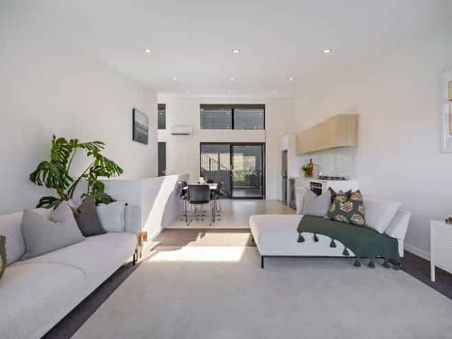 11 Highlands Close, Queenstown Hill