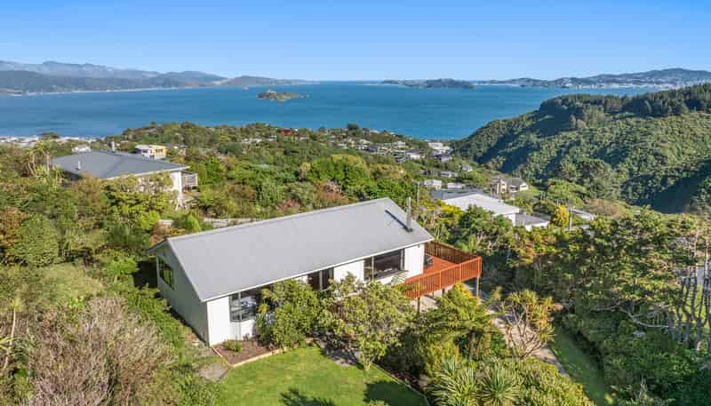 24 Titiro Moana Road, Korokoro