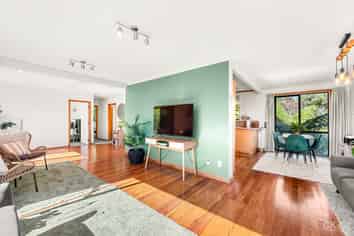 24 Titiro Moana Road, Korokoro