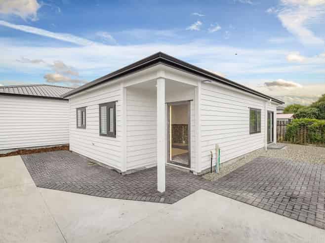 Auckland - Address withheld