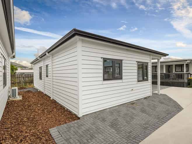 Auckland - Address withheld