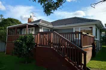 12A Reeves Avenue, Papatoetoe