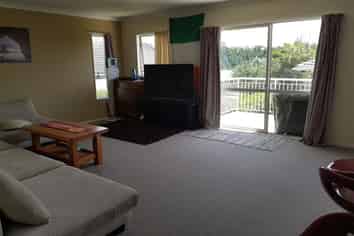 1/16A Kauri Glen Road, Northcote