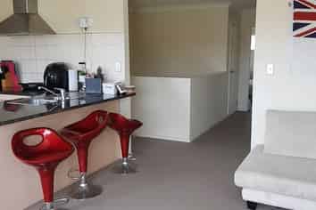 1/16A Kauri Glen Road, Northcote