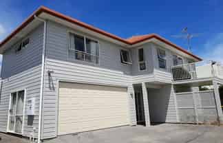 1/16A Kauri Glen Road, Northcote