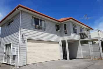 1/16A Kauri Glen Road, Northcote