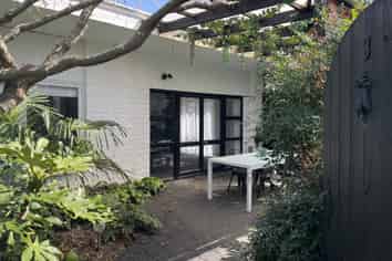 3/13 Alexander Street , Avenues