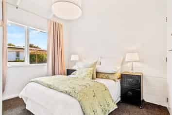 1/1A Yeovil Road, Te Atatu Peninsula