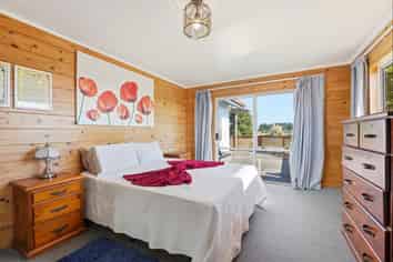 41 Rangiotu Road, Himatangi Beach