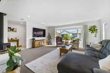 8/45 Kiddle Drive, Hilltop