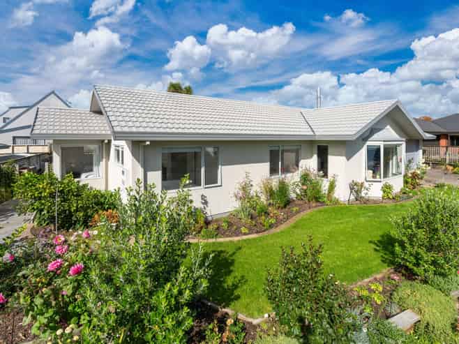 8/45 Kiddle Drive, Hilltop