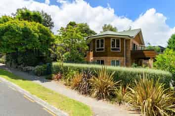 1 Mulberry Lane, Bellevue