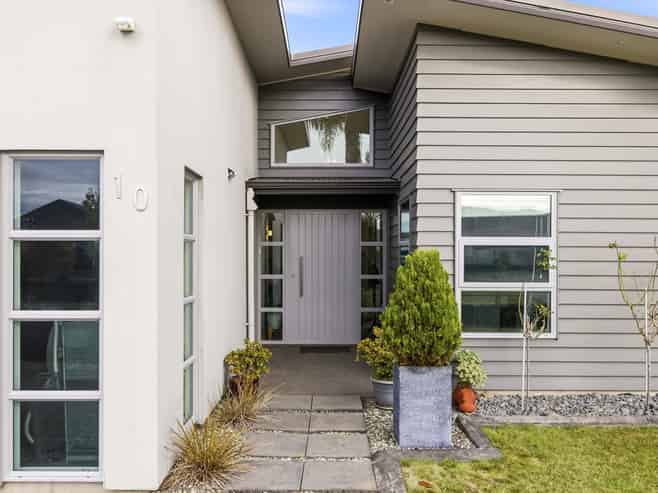 10 Tallentire Crescent, Huntington