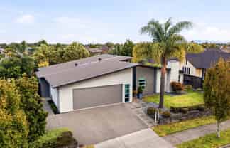 10 Tallentire Crescent, Huntington