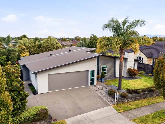 10 Tallentire Crescent, Huntington