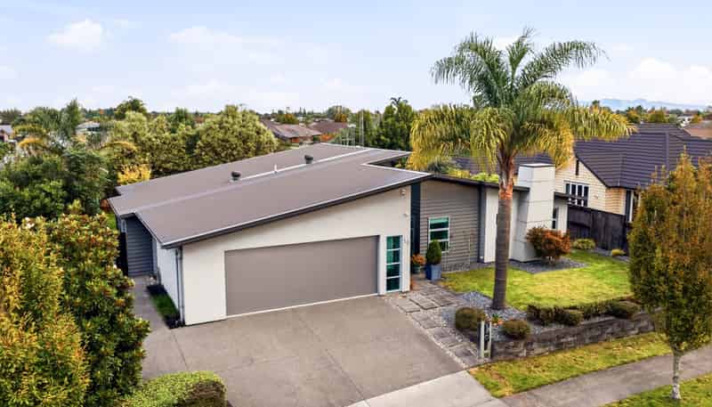 10 Tallentire Crescent, Huntington