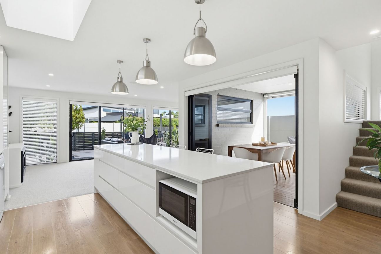 Coastal Ease, Contemporary Comfort - Vedere 3