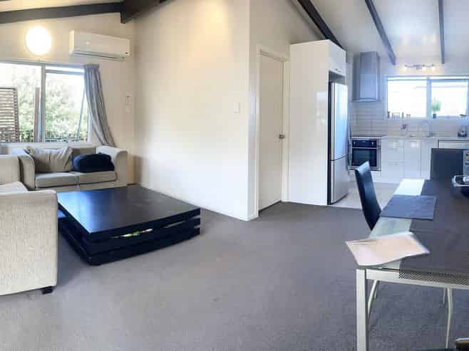 2/12 Normans Hill Road, Onehunga