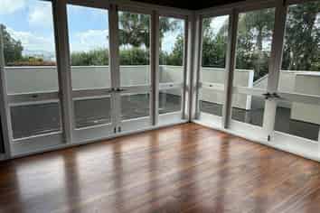 124 Whangaparaoa Road, Red Beach