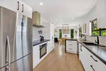 27 McKeefry Avenue, Greenmeadows