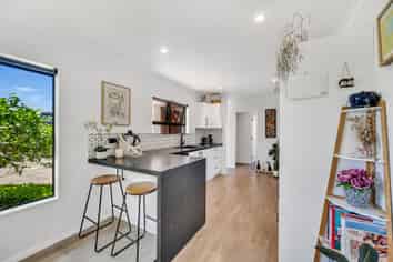 27 McKeefry Avenue, Greenmeadows