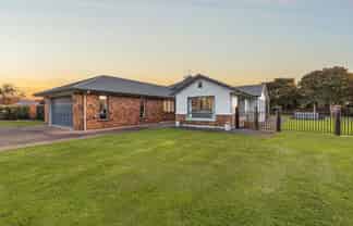 200 The Oaks Drive, Cambridge